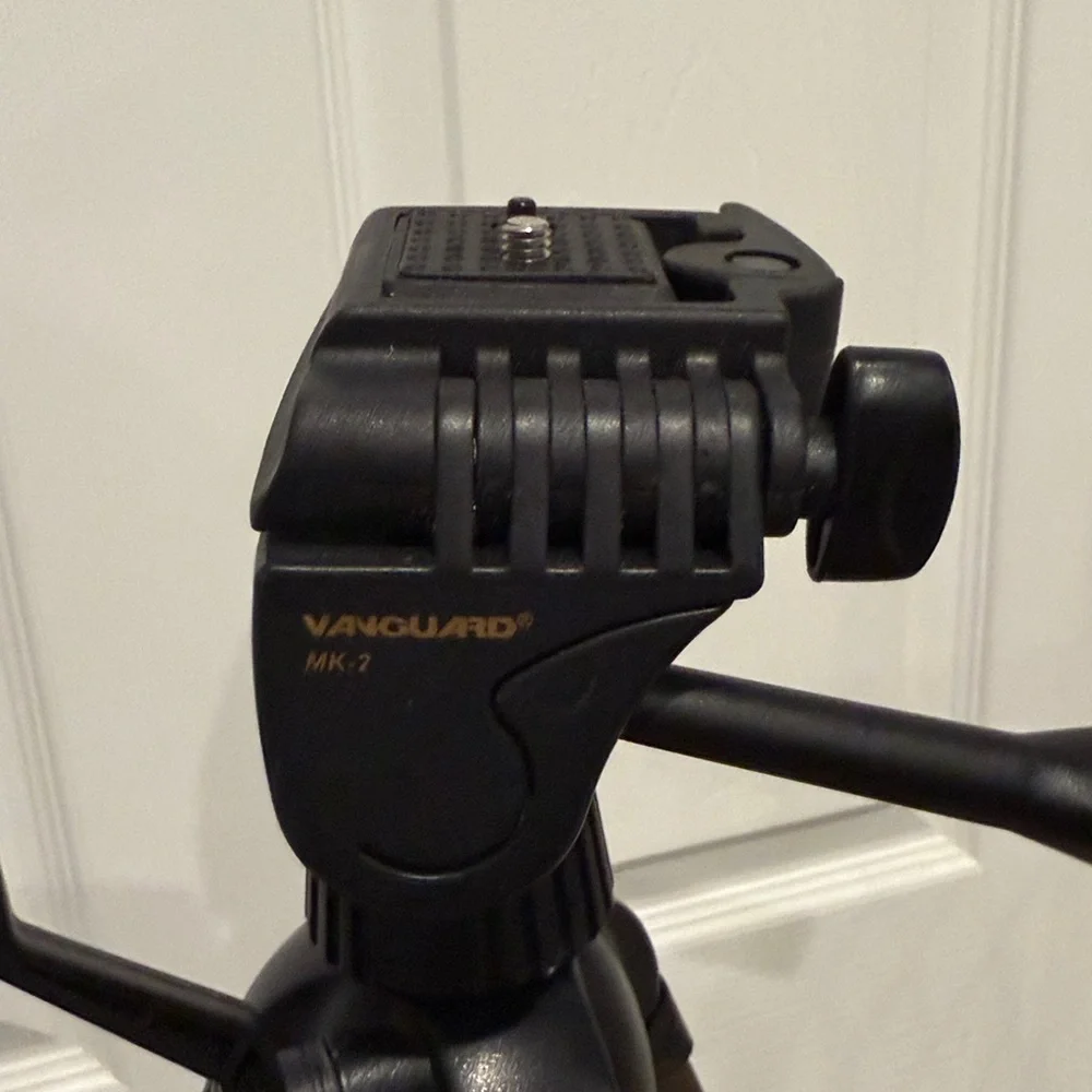 VANGUARD MK-2 Aluminum Tripod